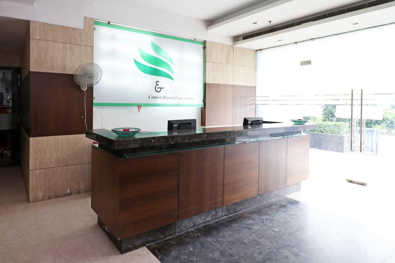 Capital O 19296 Joy Inn & Suites Bhiwadi Esterno foto