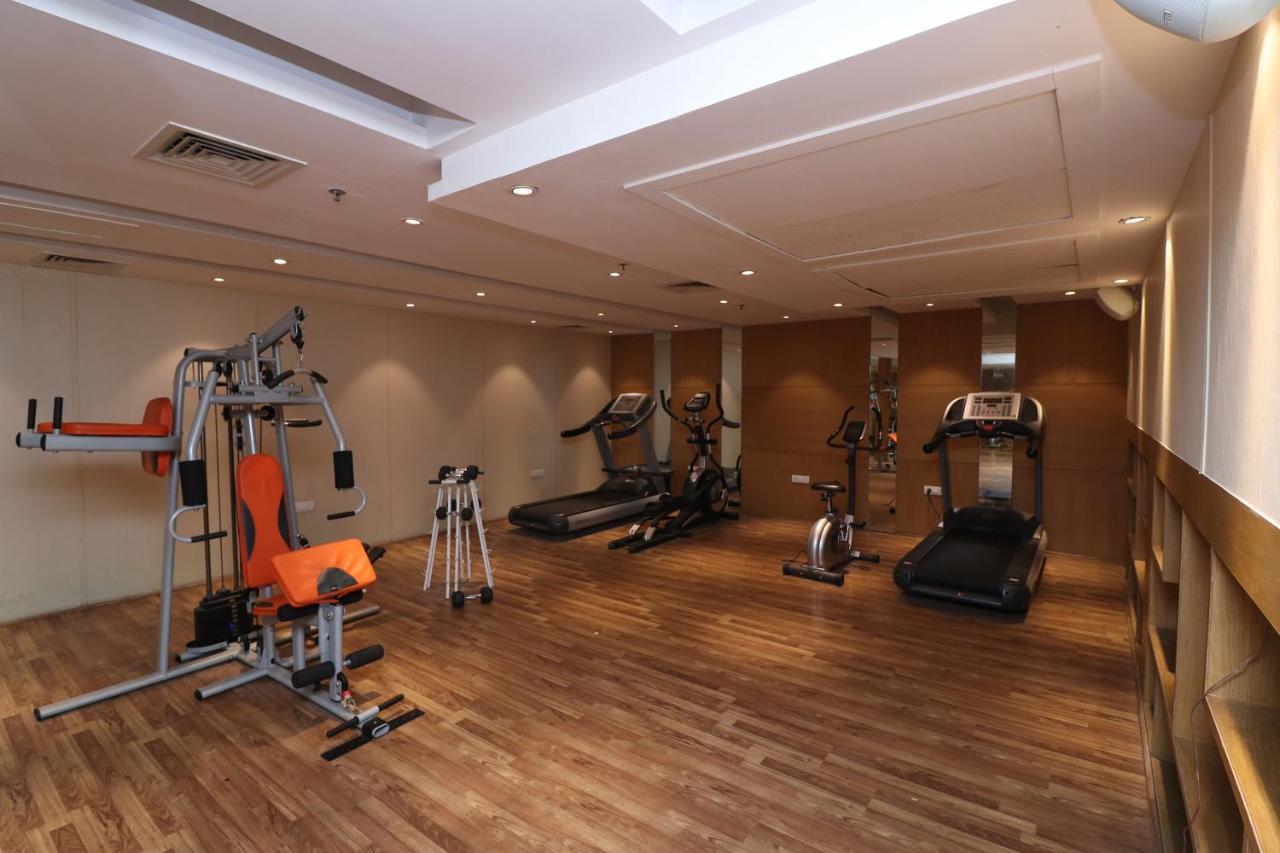 Capital O 19296 Joy Inn & Suites Bhiwadi Esterno foto