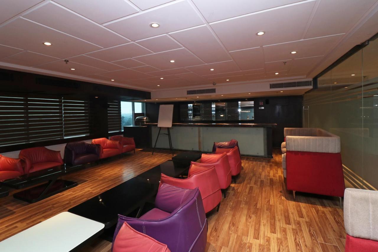 Capital O 19296 Joy Inn & Suites Bhiwadi Esterno foto